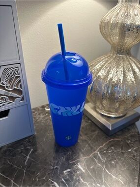 Starbucks Bright Blue Reusable Cold Cup with Straw